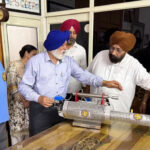 ਸਰਬੱਤ ਦਾ ਭਲਾ ਚੈਰੀਟੇਬਲ ਟਰੱਸਟ ਨੇ 21 ਟਨ ਦੇ ਕਰੀਬ ਪਸ਼ੂਆਂ ਦਾ ਸੁੱਕਾ ਚਾਰਾ ਹੜ੍ਹ ਪੀੜਤ ਪਰਿਵਾਰਾਂ ਨੂੰ ਵੰਡਿਆ