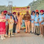 ਸਰਬੱਤ ਦਾ ਭਲਾ ਚੈਰੀਟੇਬਲ ਟਰੱਸਟ ਨੇ ਧੁੰਦ ਦੇ ਮੱਦੇਨਜ਼ਰ ਟ੍ਰੈਫਿਕ ਪੁਲਿਸ ਦੀ ਮਦਦ ਨਾਲ ਲਗਾਏ ਰਿਫਲੈਕਟਰ