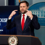 ਵੈਨੇਜ਼ੁਏਲਾ ਮੁੱਦੇ ‘ਤੇ ਟਰੰਪ ਨੂੰ ਵੱਡਾ ਝਟਕਾ: ਅਮਰੀਕੀ ਸੈਨੇਟ ‘ਚ ਵਿਦੇਸ਼ੀ ਫੌਜੀ ਕਾਰਵਾਈਆਂ ਸੀਮਤ ਕਰਨ ਸੰਬੰਧੀ ਮਤਾ ਪਾਸ